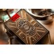 Baralho de cartas James Bond 007 com design dourado e preto