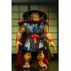 Figura Chote da NECA com acessórios e caixa
