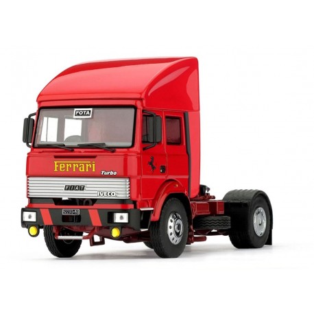 Miniature rouge Fiat Iveco 190 Scuderia Ferrari échelle 1:43