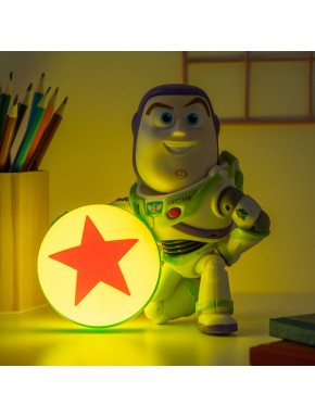 Luminária do Buzz Lightyear com esfera de estrela vermelha