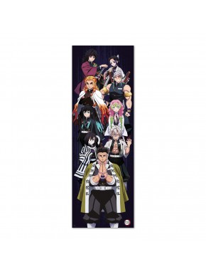 poster porta Demon Slayer com personagens do anime
