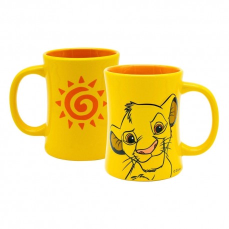 Caneca amarela do Simba com design em relevo
