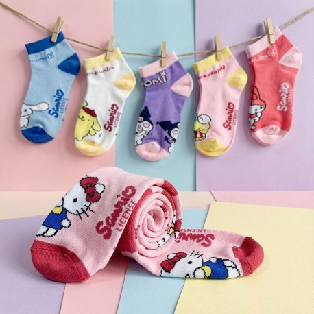 Chaussettes cheville Hello Kitty en divers designs et couleurs