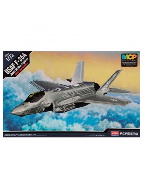 Maquette à l'échelle du chasseur F-35A Lighting II de l'USAF