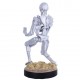 Soporte Cable Guy The Terminator sosteniendo mando