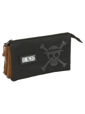 Estuche triple One Piece con compartimentos y diseño icónico