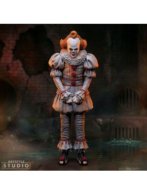 Figura de Pennywise de pie con traje victoriano