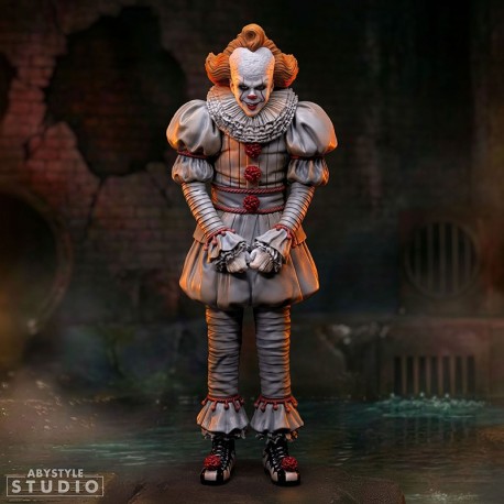 Figura de Pennywise de pie con traje victoriano