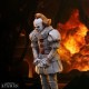 Figura de Pennywise de pie con traje victoriano