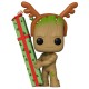 Figura Funko POP de Groot como reno con regalo