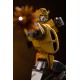 Estatua Bumblebee Transformers de 30 cm en pose dinámica