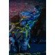 Estatua Jill Valentine enfrentando zombies en fondo de ladrillos