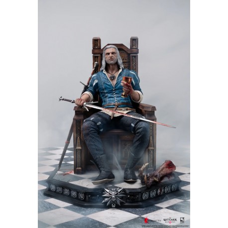 Estátua de Geralt de Rivia sentado no trono