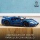 Modelo LEGO Technic Ford GT 2022 em azul e branco