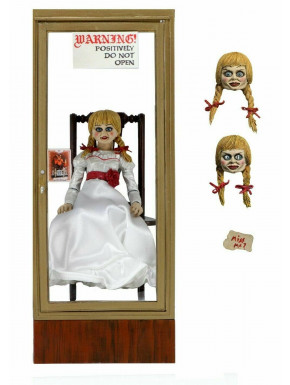 Figurine Annabelle avec vitrine The Conjuring NECA
