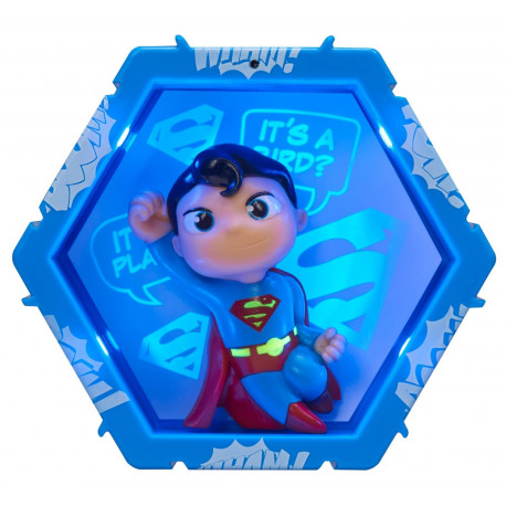 Figura Wow POD de Superman con luz