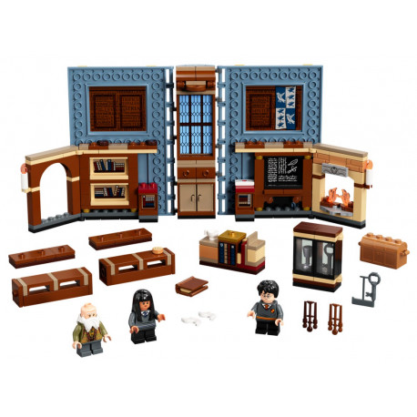 Kit Lego Harry Potter Hogwarts Clase de Encantamientos