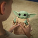 Baby Yoda Grogu animatrónico comilón El Mandaloriano