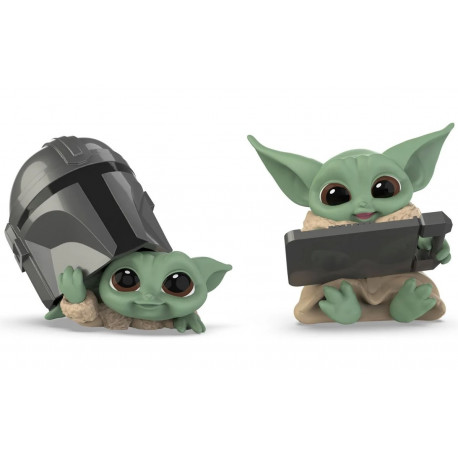 Figuras do Baby Yoda Mandalorian capacete e tablet