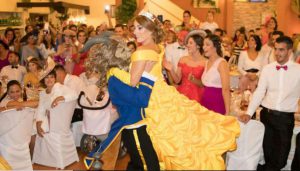 Bella y Bestia se casan en Conil (Cadiz)